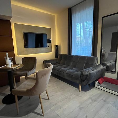 Baobab Suites Siofok Ngoại thất bức ảnh