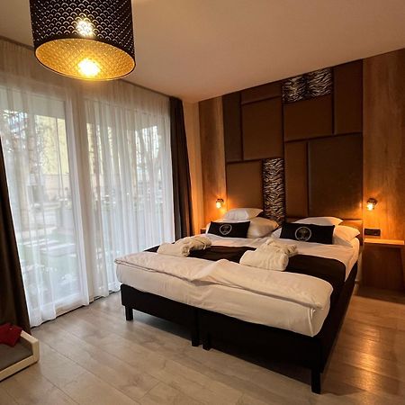 Baobab Suites Siofok Ngoại thất bức ảnh