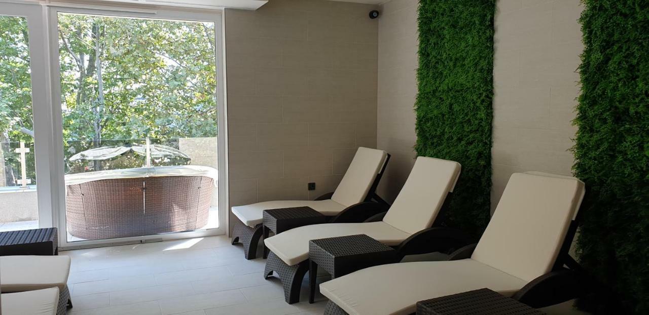Baobab Suites Siofok Ngoại thất bức ảnh