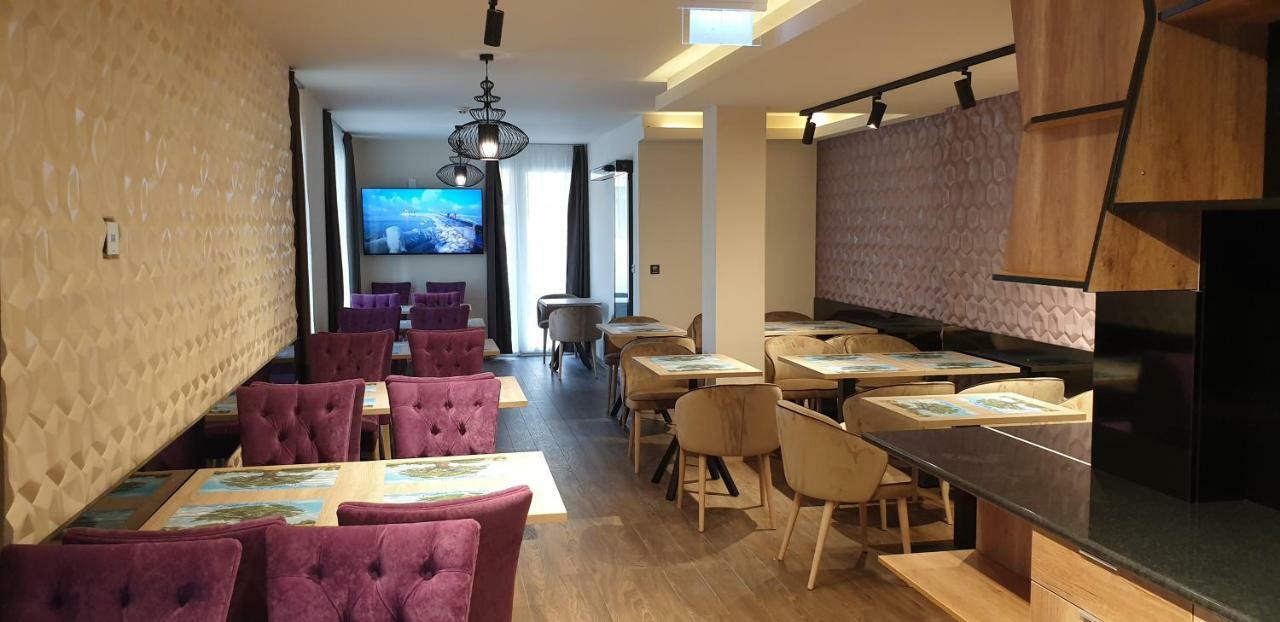 Baobab Suites Siofok Ngoại thất bức ảnh