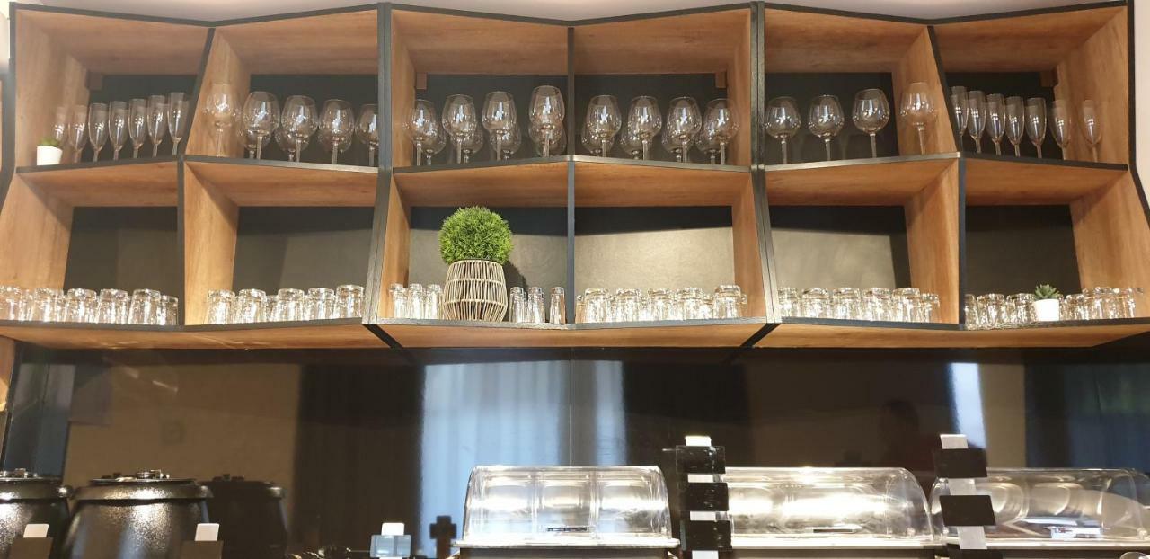 Baobab Suites Siofok Ngoại thất bức ảnh