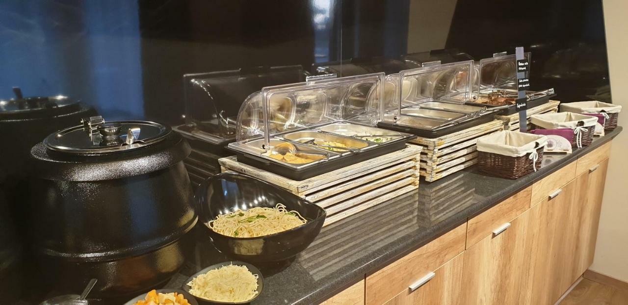 Baobab Suites Siofok Ngoại thất bức ảnh