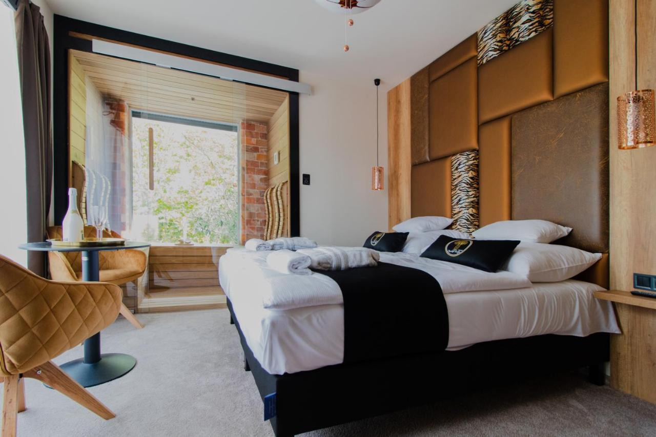 Baobab Suites Siofok Ngoại thất bức ảnh