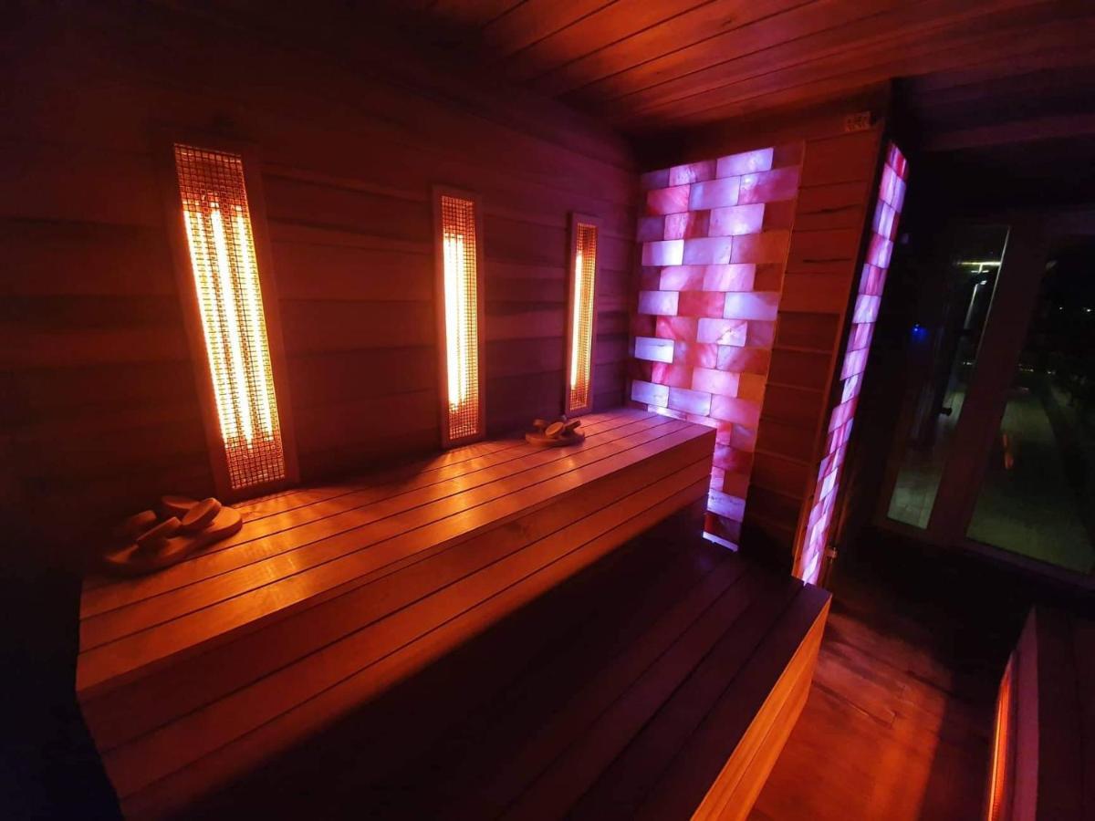 Baobab Suites Siofok Ngoại thất bức ảnh